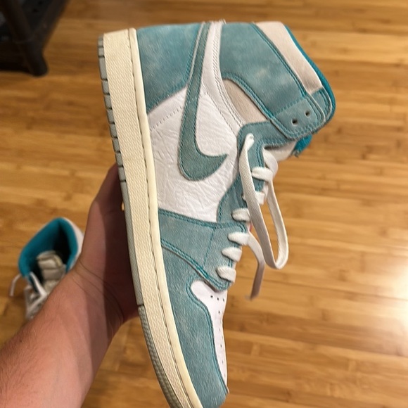 AUTHENTIC Turbo Green jordan 1s size 10.5 men’s - Picture 7 of 9